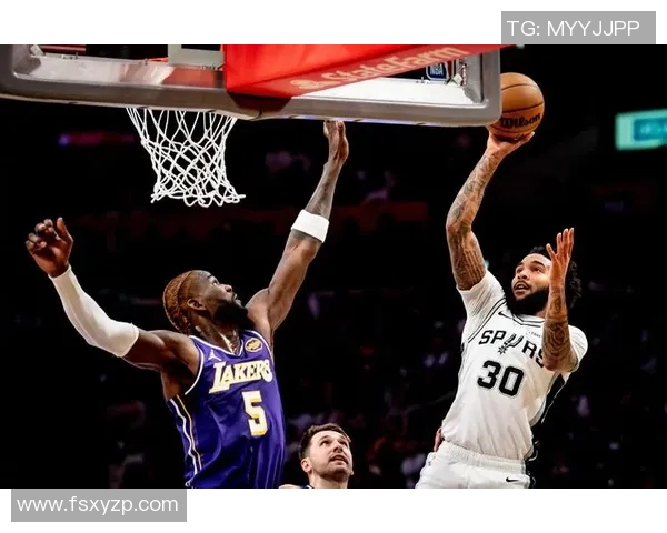 火箭对决马刺精彩赛事腾讯视频全程直播不容错过